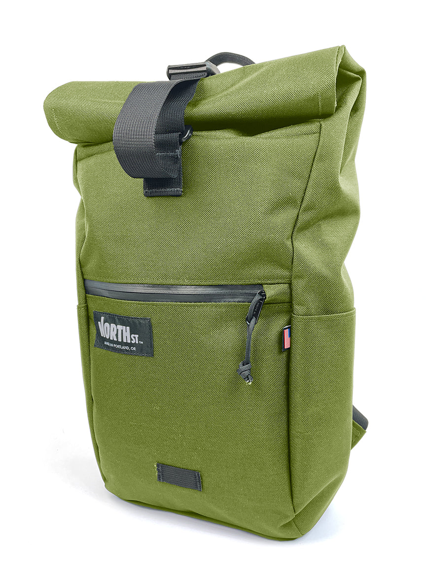 Front view of Davis Daypack 20L in Moss. - North St Bags